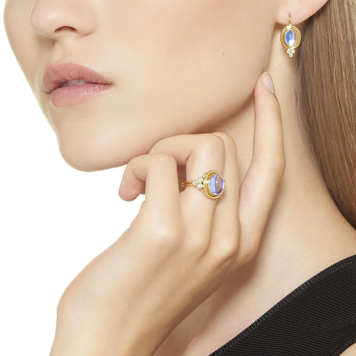 18K BLUE MOONSTONE TEMPLE RING