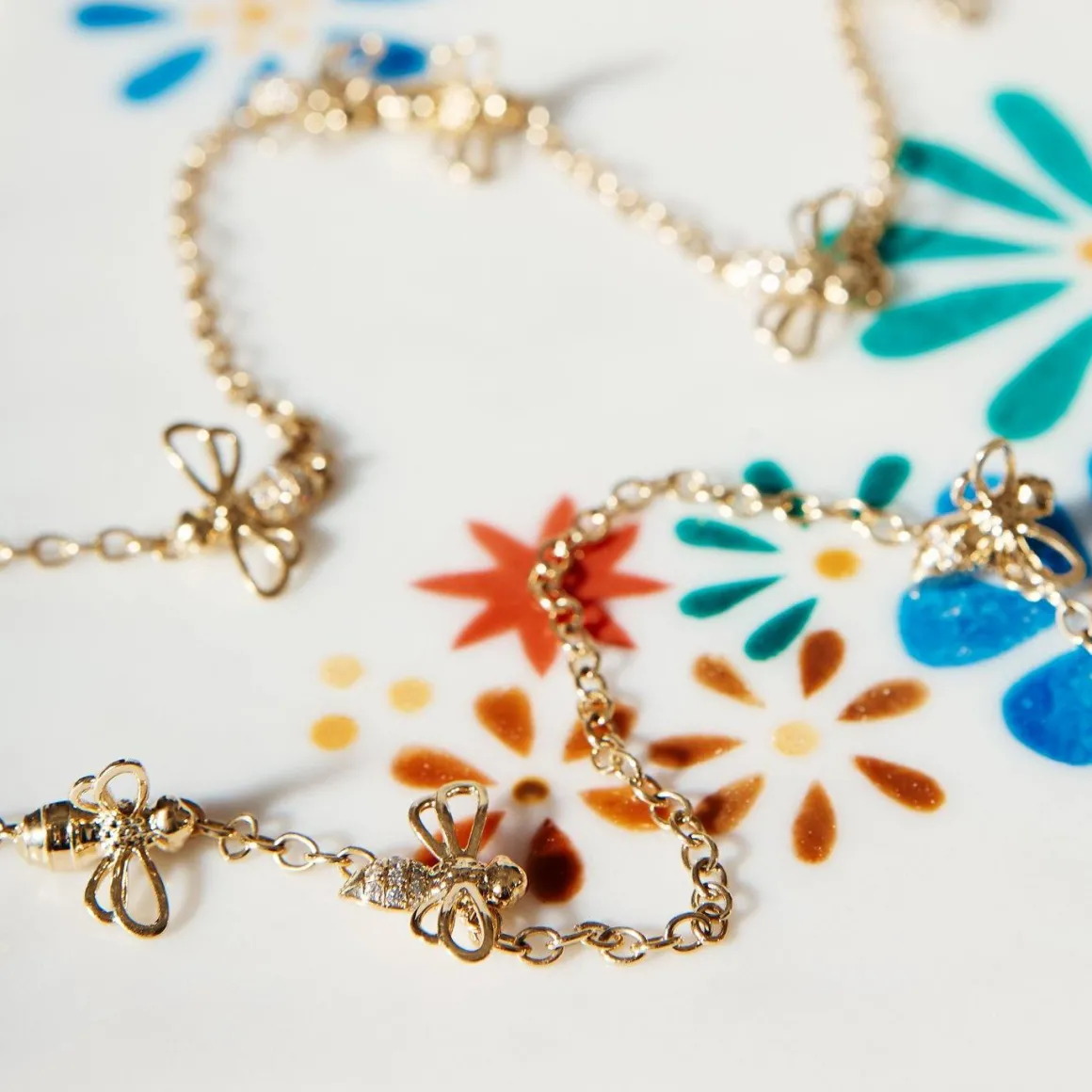 18K BUSY BEE NECKLACE