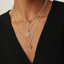 18K EXTRA SMALL DIAMOND CLASSIC ROUND AMULET