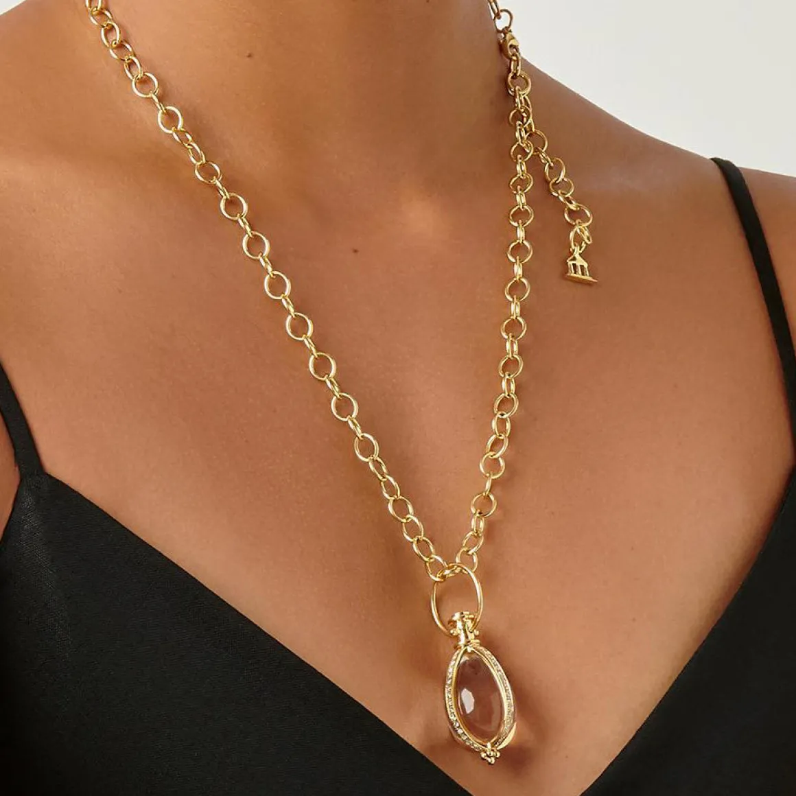 18K SMALL DIAMOND PAVÉ AMULET